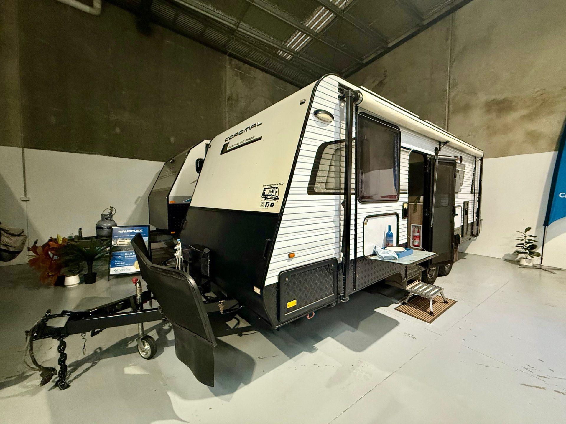 Coromal Element E663S caravan